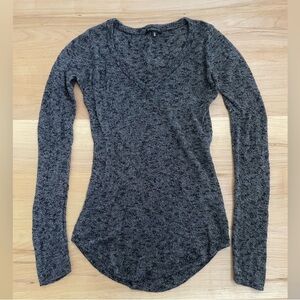 Dynamite Marled Knit V Neck Sweater Gray Long Sleeve Lightweight Pullover